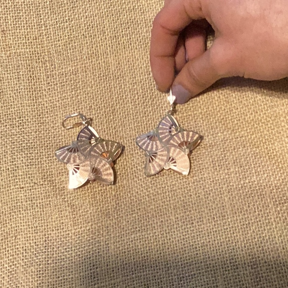 Gold/pink chrome star earrings